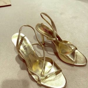 Charles David Glamour Heels